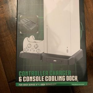 XBox series X / Xbox series S controller charger and gaming console